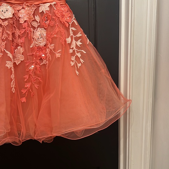 Sherri Hill pink embellished mini strapless dress size 2 - Picture 4 of 10